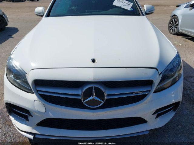 Mercedes-Benz C-Class 4matic Image 9