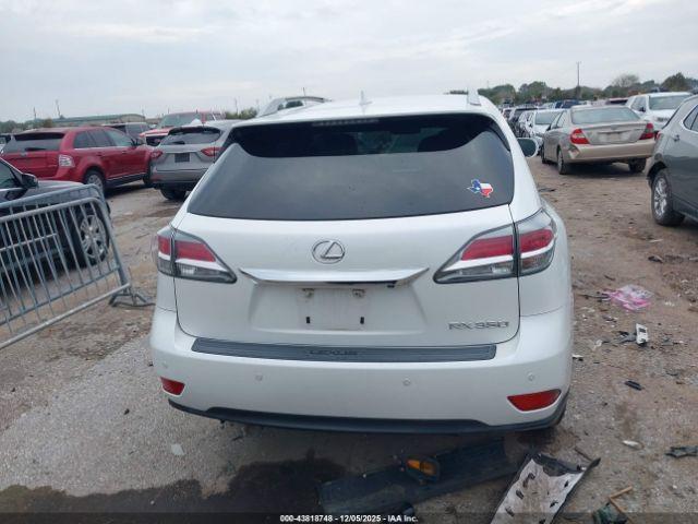 Lexus RX Image 16