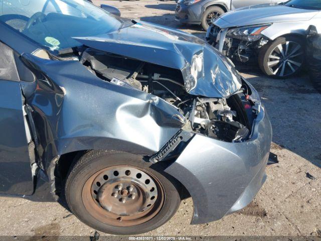 Toyota Corolla Le Image 16