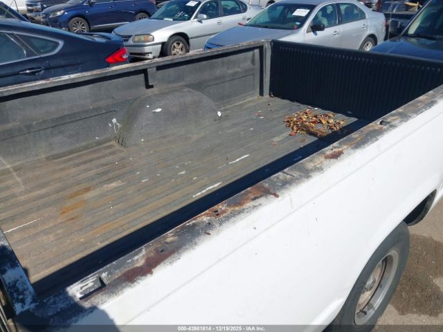 Chevrolet C1500 Fleetside Image 16