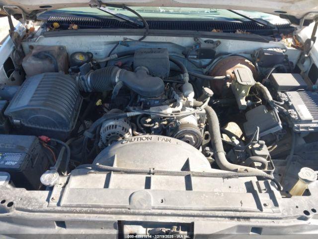 Chevrolet C1500 Fleetside Image 8