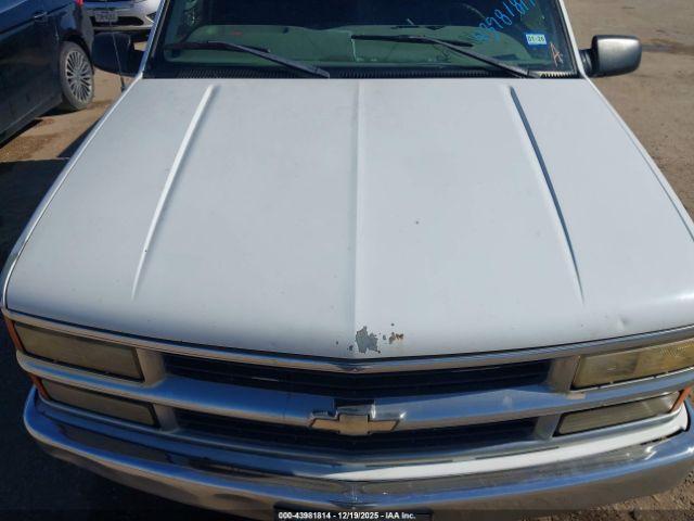 Chevrolet C1500 Fleetside Image 11