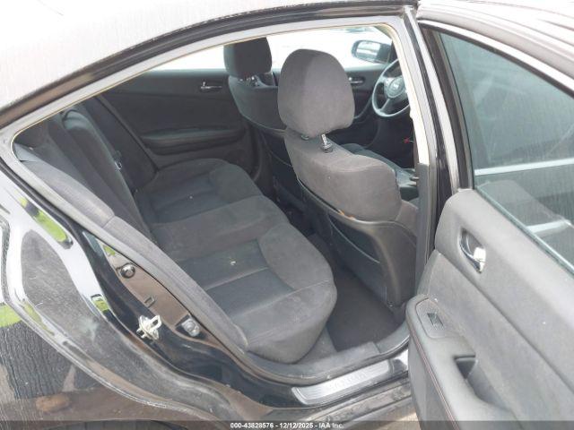 Nissan Maxima 3.5 S Image 8