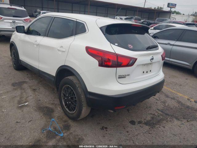 Nissan Rogue S Image 5
