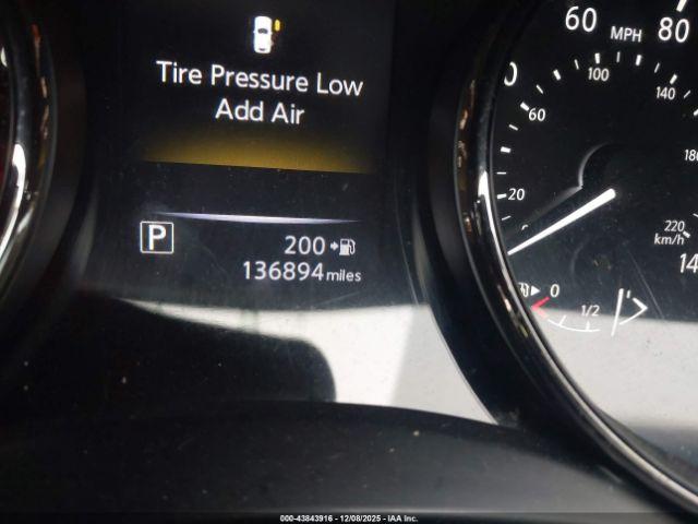 Nissan Rogue S Image 2