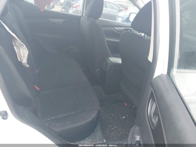 Nissan Rogue S Image 11