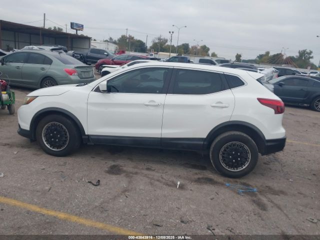 Nissan Rogue S Image 16