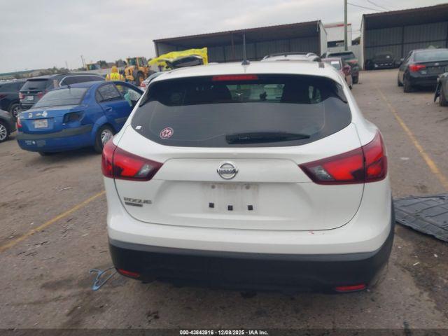 Nissan Rogue S Image 12