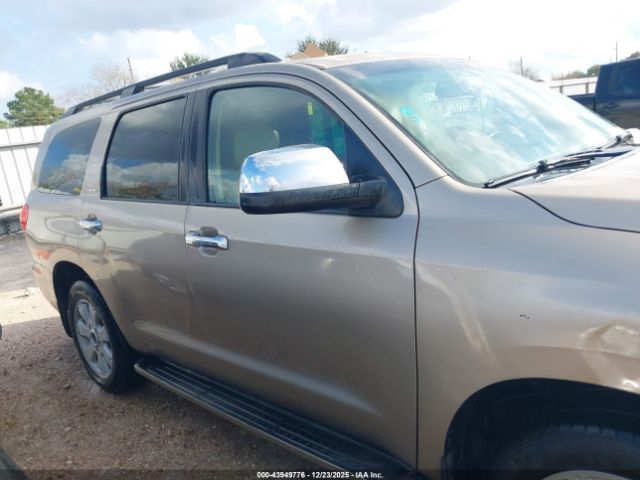 Toyota Sequoia Limited 5.7l V8 Image 12