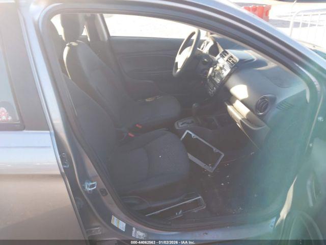 Mitsubishi Mirage De Image 9