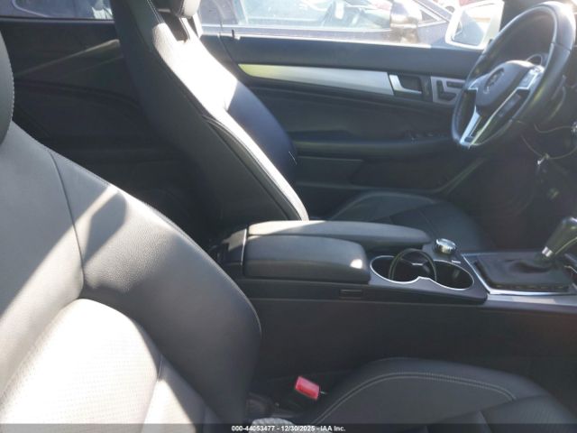 Mercedes-Benz C-Class Image 10