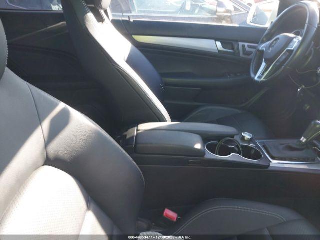 Mercedes-Benz C-Class Image 10