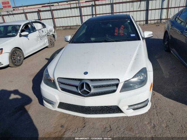 Mercedes-Benz C-Class Image 3