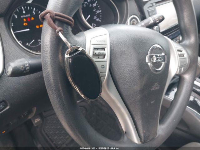 Nissan Rogue Sv Image 2