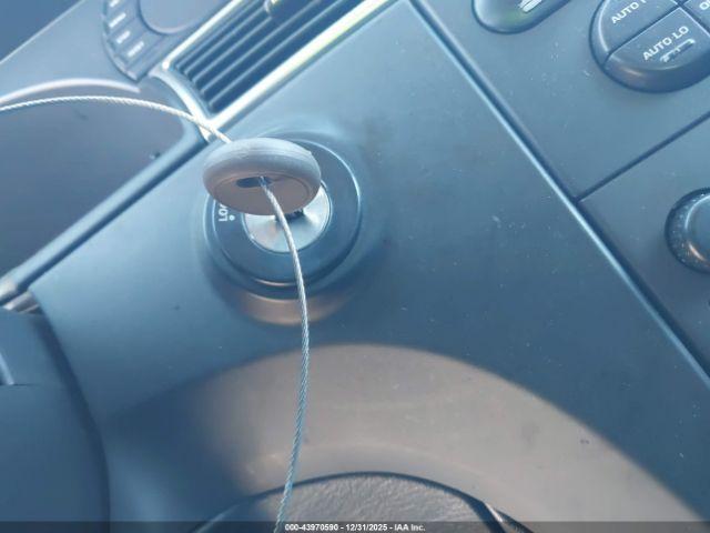 Chrysler Pacifica Touring Image 7