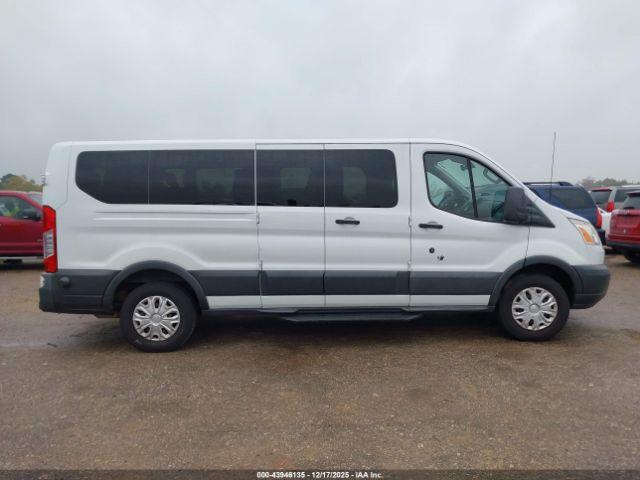Ford Transit Xlt Image 15