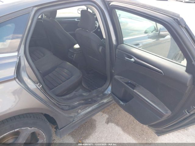 Ford Fusion Se Image 8