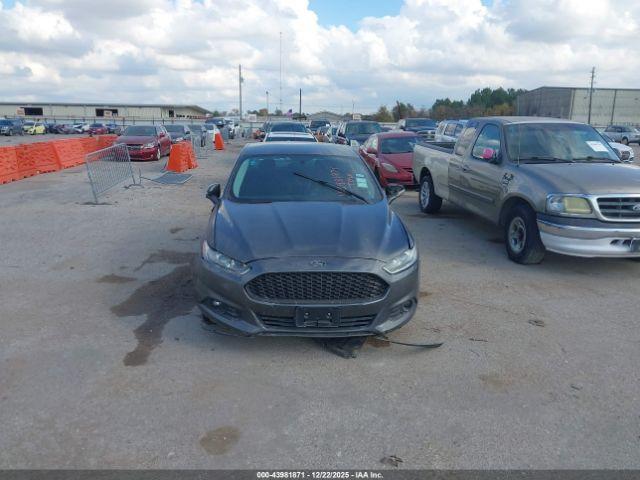 Ford Fusion Se Image 7