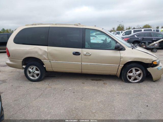 Chrysler Town & Country Limited Image 12