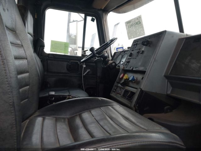 Mack 600 Ch600 Image 13
