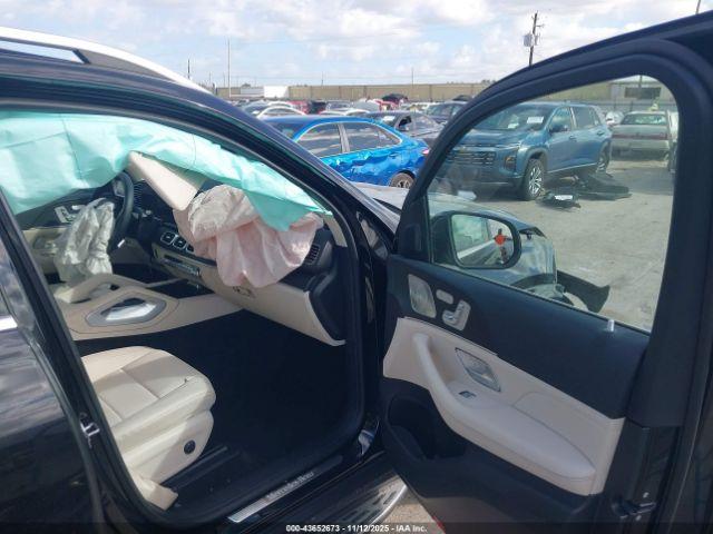 Mercedes-Benz GLE 4matic Image 16