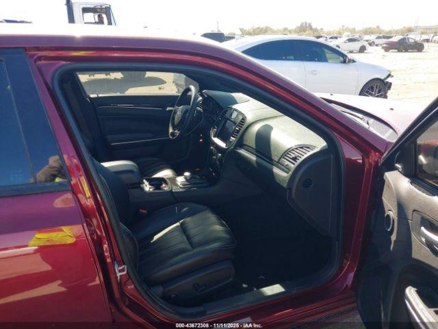 Chrysler 300 300s Image 2