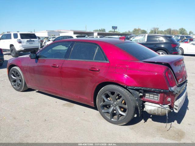 Chrysler 300 300s Image 14