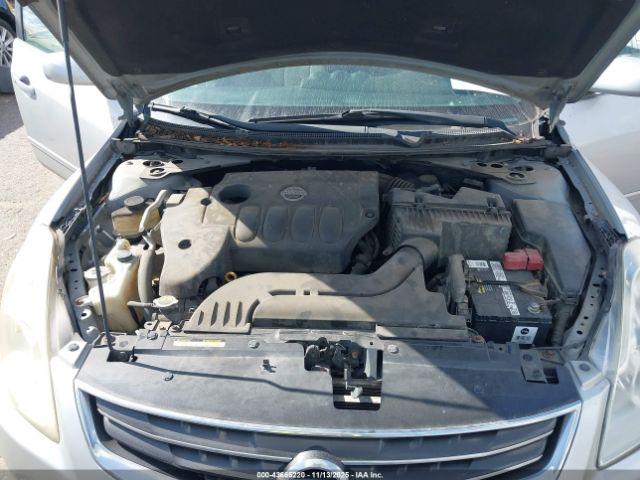 Nissan Altima 2.5 S Image 11