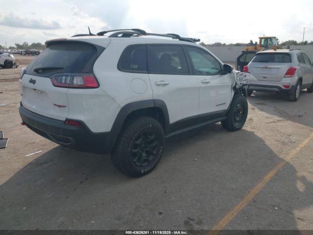 Jeep Cherokee Trailhawk 4x4 Image 8