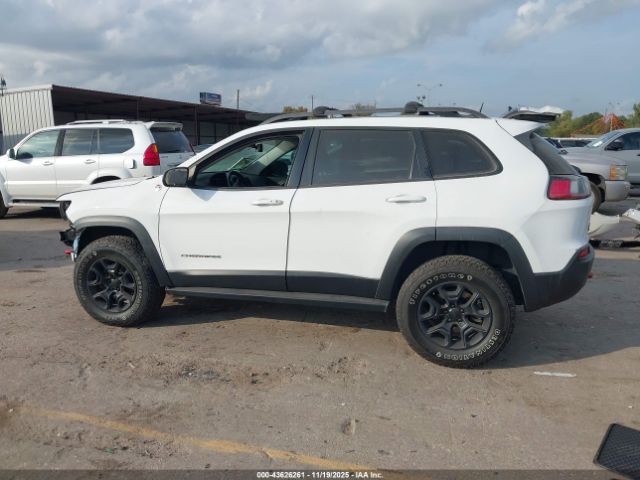 Jeep Cherokee Trailhawk 4x4 Image 2