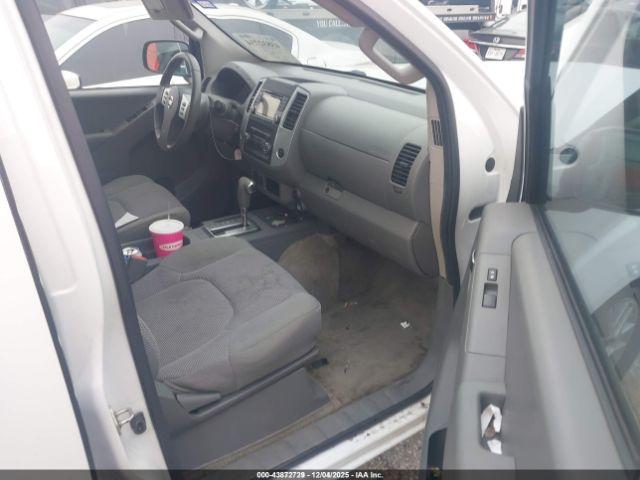 Nissan Frontier Sv Image 2