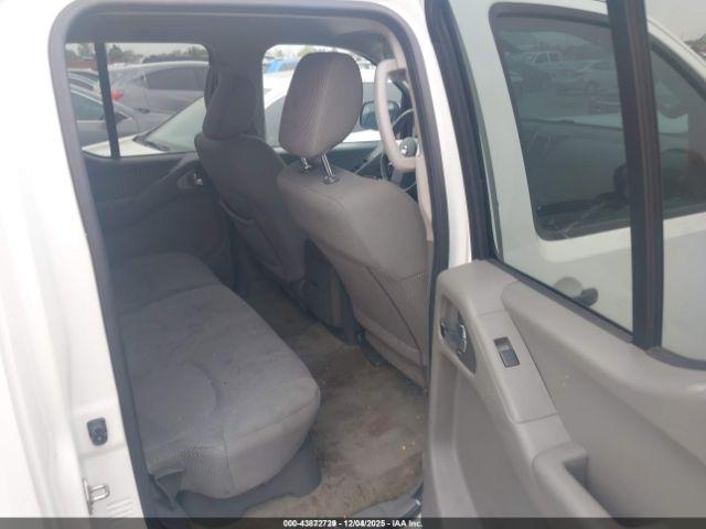 Nissan Frontier Sv Image 11