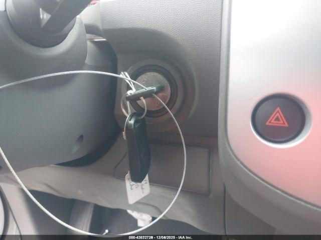 Nissan Frontier Sv Image 8