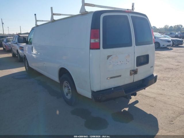 Chevrolet Express Work Van Image 5