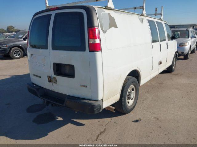 Chevrolet Express Work Van Image 8