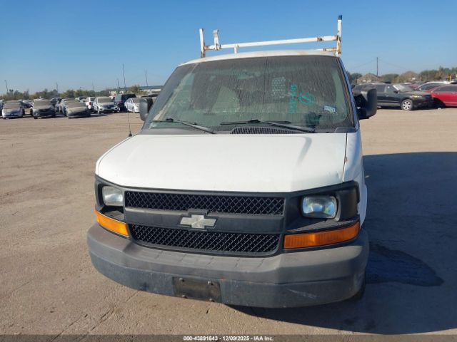 Chevrolet Express Work Van Image 11