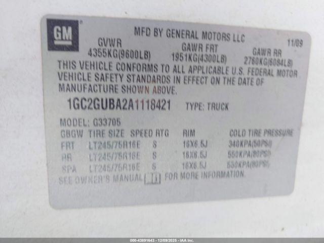 Chevrolet Express Work Van Image 10