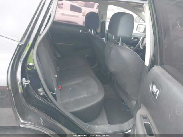 Nissan Rogue S Image 5