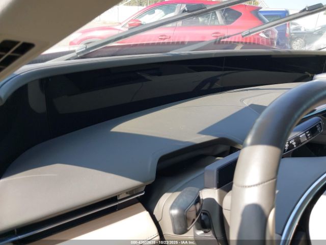 Lincoln Nautilus Reserve Image 14