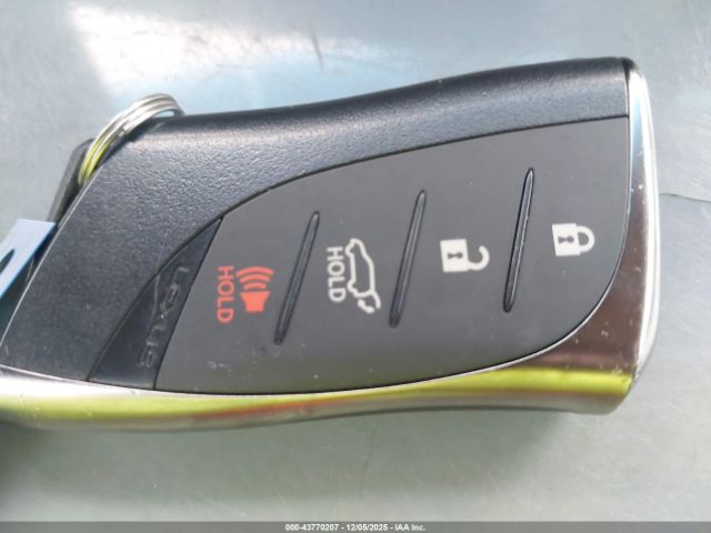 Lexus RX Premium Plus Image 9