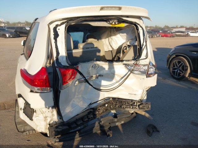 Toyota Sienna Limited V6 Image 7