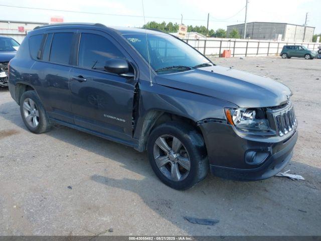  Salvage Jeep Compass