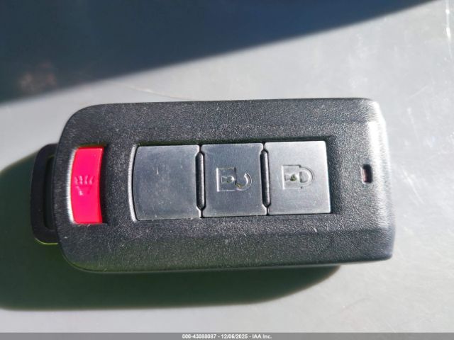 Mitsubishi Outlander 2.0 Se Awc Image 10