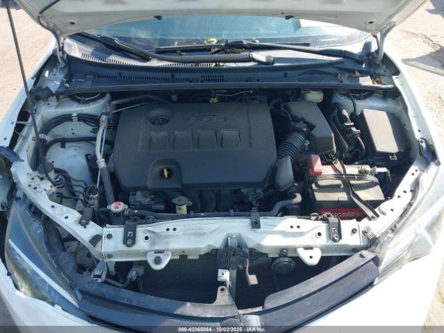 Toyota Corolla Le Image 12