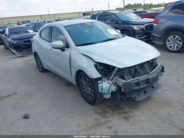  Salvage Toyota Yaris