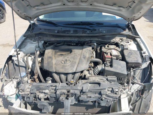 Toyota Yaris Le Image 5