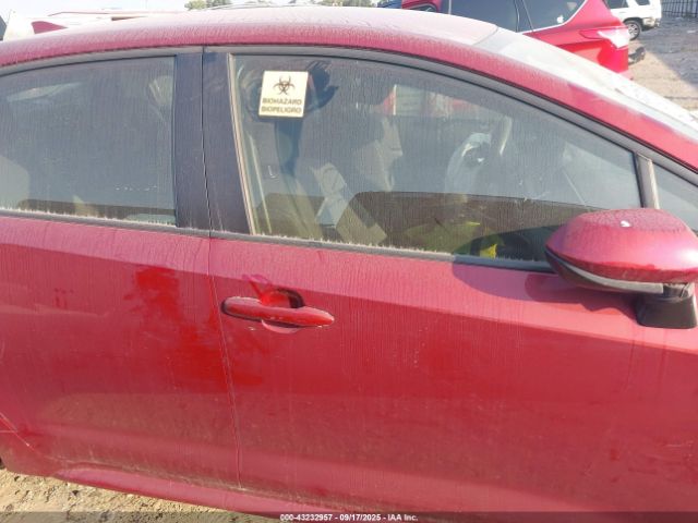 Toyota Corolla Hybrid Le Image 11