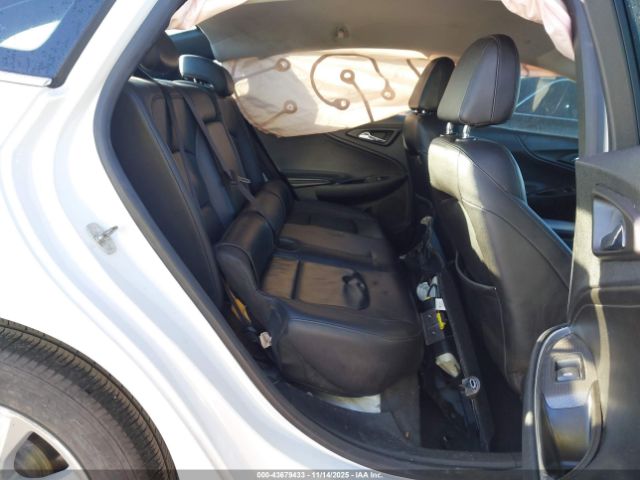 Chevrolet Malibu 1lt Image 9