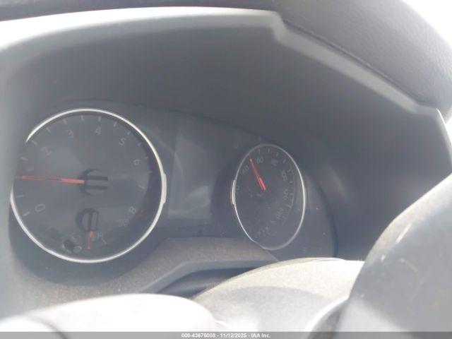 Toyota RAV4 Le Image 16