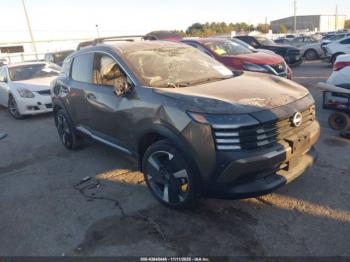  Salvage Nissan Kicks